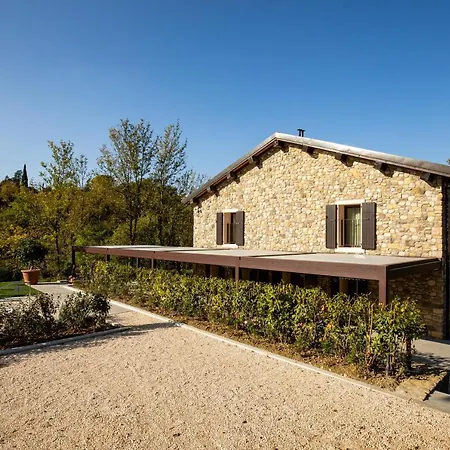 Villa Rio Rosso 아파트 *